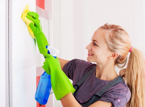 Professional end of tenancy cleaning in a London rental property